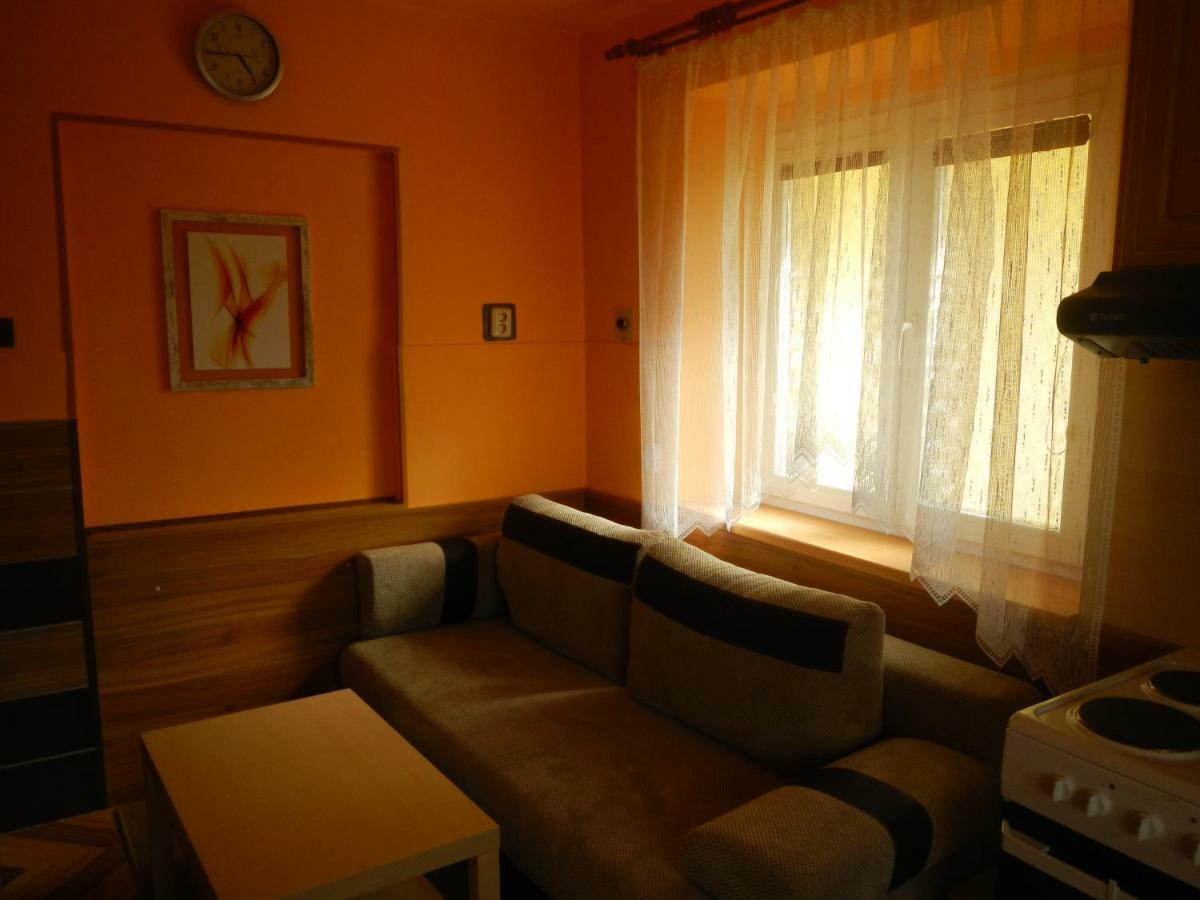 Apartmany Sarka Ujezd U Hradce Kralove Градец-Кралове Экстерьер фото